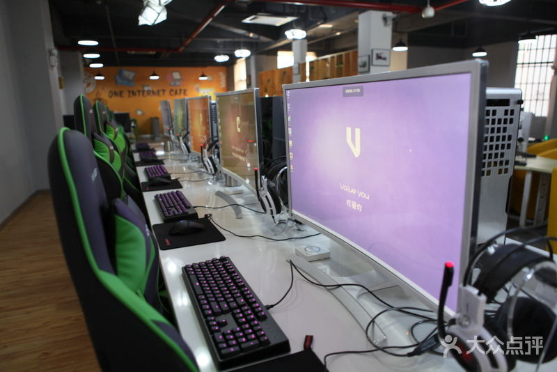 昆明壹格網(wǎng)咖中央空調(diào)項(xiàng)目