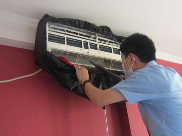 掛式空調(diào)漏水出現(xiàn)的情況比較多，那么掛式空調(diào)漏水的原因是什么呢